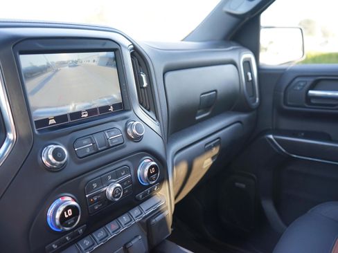 Used 2022 GMC Sierra 1500 AT4 w/ AT4 Preferred Package image 18