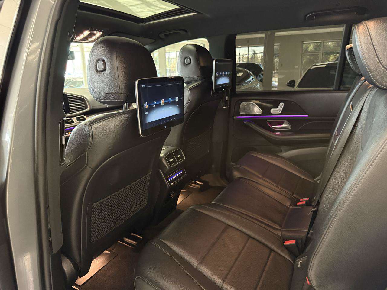 Used 2020 Mercedes-Benz GLS 450 4MATIC image 11