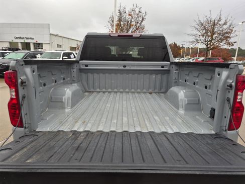 Used 2024 Chevrolet Silverado 1500 Custom image 9
