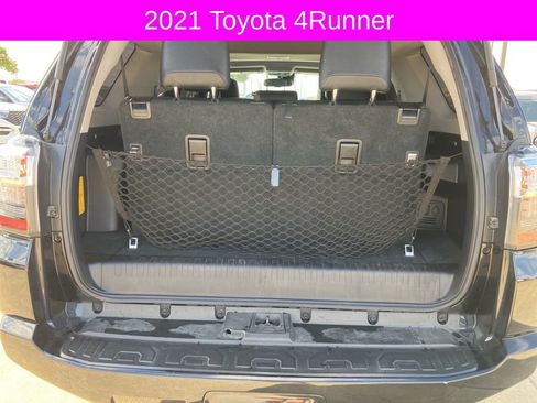 Used 2021 Toyota 4Runner SR5 Premium image 16