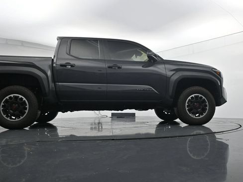 Used 2024 Toyota Tacoma TRD Off-Road AWD/4WD image 41