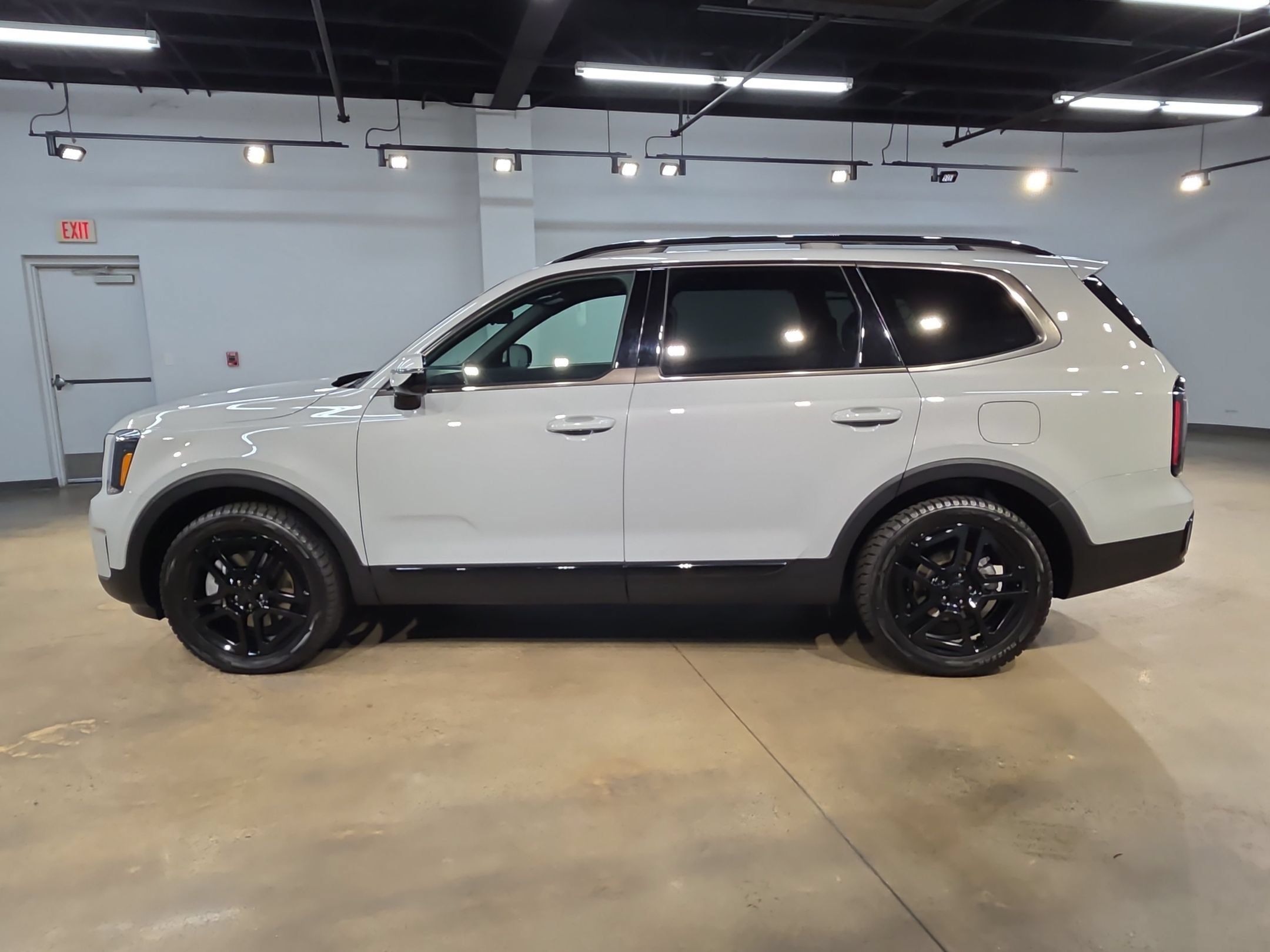 Used 2025 Kia Telluride SX Prestige X-Line AWD/4WD image 4