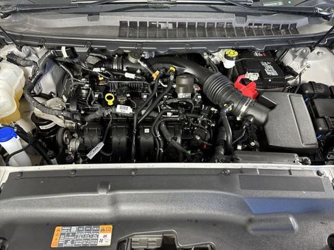 Used 2023 Ford Edge SE image 26