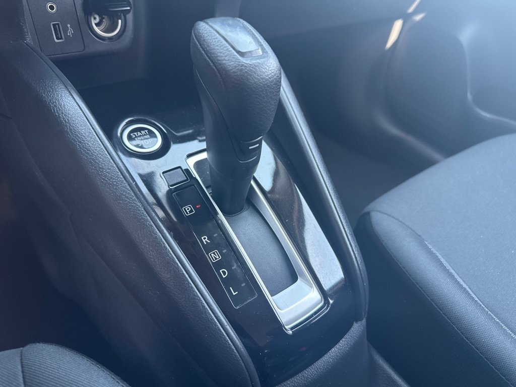 Used 2020 Nissan Versa S FWD image 21