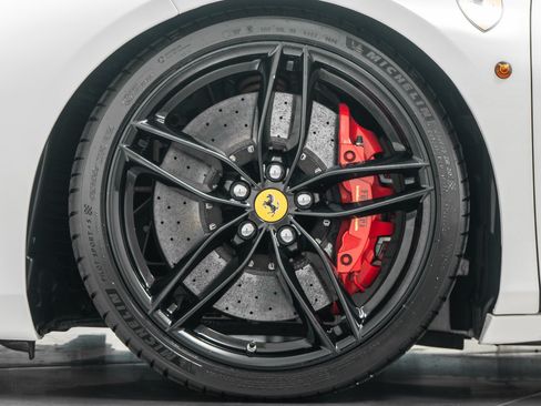 Used 2018 Ferrari 488 Spider RWD image 10
