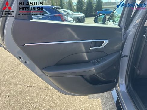 Used 2025 Hyundai Sonata SEL FWD image 32