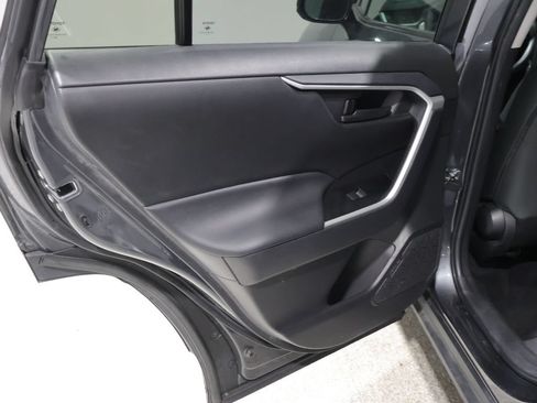 Used 2025 Toyota RAV4 LE AWD/4WD image 18