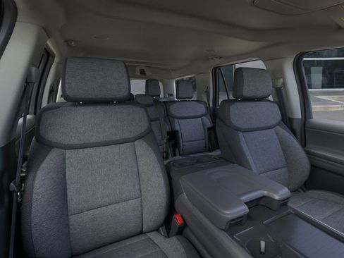 New 2026 Ford Expedition Active image 12