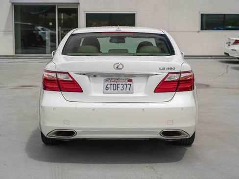 Used 2011 Lexus LS 460 w/ Comfort Pkg image 3