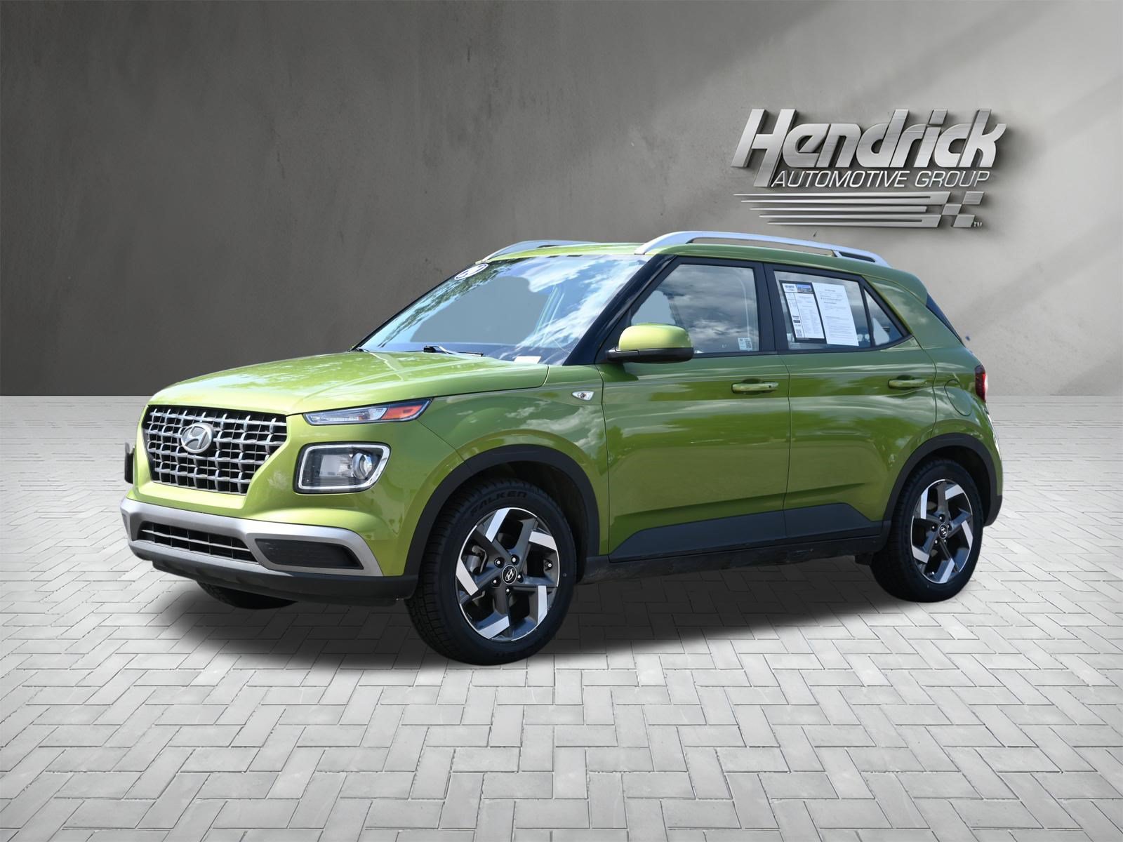 Used 2024 Hyundai Venue SEL FWD image 5