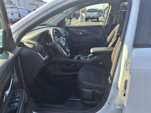 Used 2023 GMC Terrain SLE image 22
