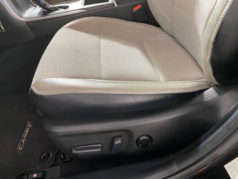 Used 2016 Toyota Camry SE w/ Moonroof Package image 13