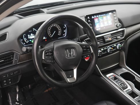 Used 2022 Honda Accord Touring image 19