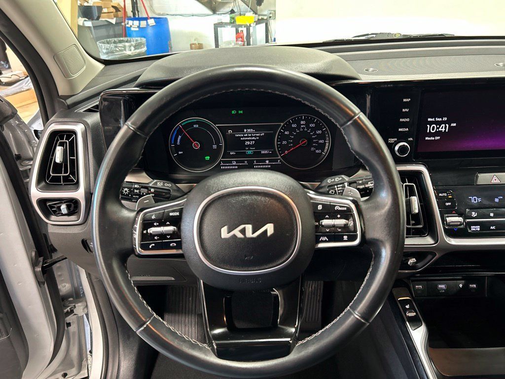 Certified 2024 Kia Sorento EX AWD/4WD image 15