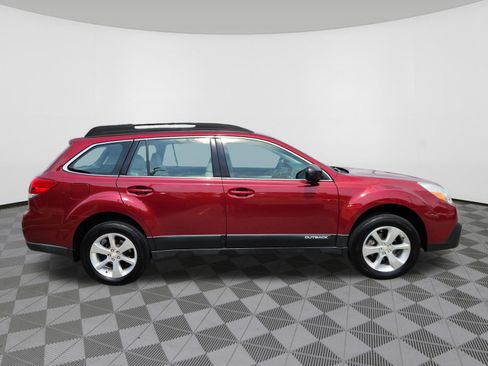 Used 2014 Subaru Outback 2.5i AWD/4WD image 6