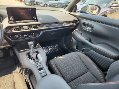 Certified 2025 Honda HR-V Sport image 14