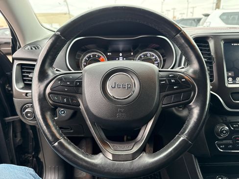 Used 2019 Jeep Cherokee Trailhawk w/ Comfort/Convenience Group image 19