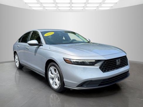 Used 2025 Honda Accord LX image 5