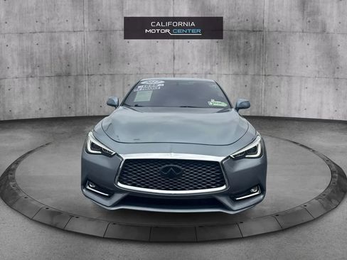 Used 2017 INFINITI Q60 2.0t w/ Moonroof Package RWD image 2