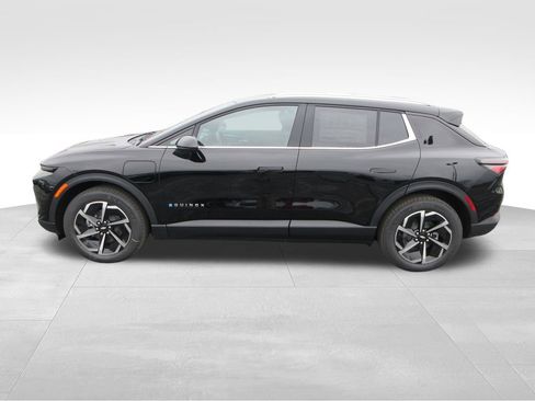 New 2026 Chevrolet Equinox EV LT AWD/4WD image 2