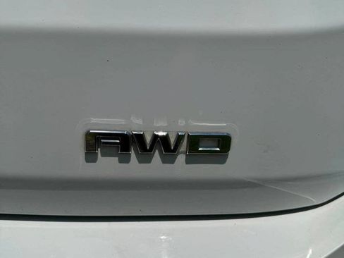 Used 2020 GMC Terrain SLT AWD/4WD image 17