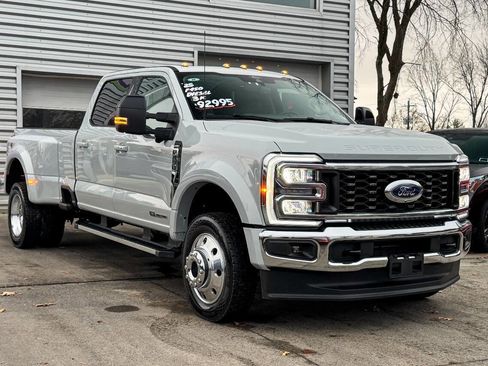 Used 2025 Ford F450 Lariat image 1