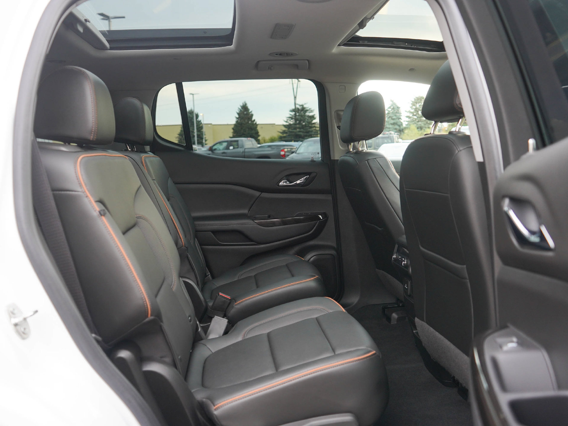 Used 2020 GMC Acadia AT4 w/ Driver Alert Package II AWD/4WD image 14