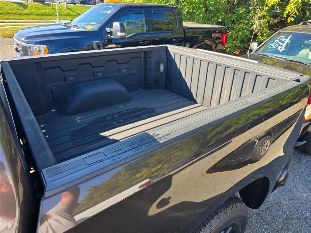 Used 2022 Chevrolet Silverado 1500 RST AWD/4WD image 12