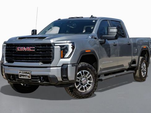 Used 2024 GMC Sierra 3500 Pro image 4