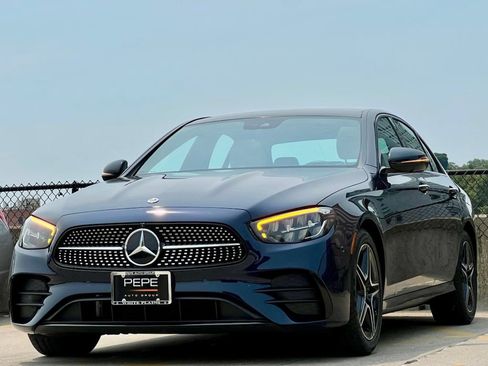 Used 2023 Mercedes-Benz E 350 4MATIC Sedan image 4