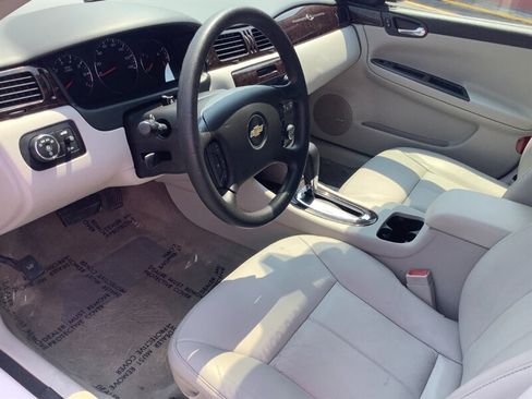 Used 2015 Chevrolet Impala LTZ FWD image 11
