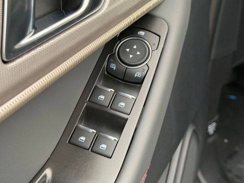 New 2026 Ford Explorer Active image 12