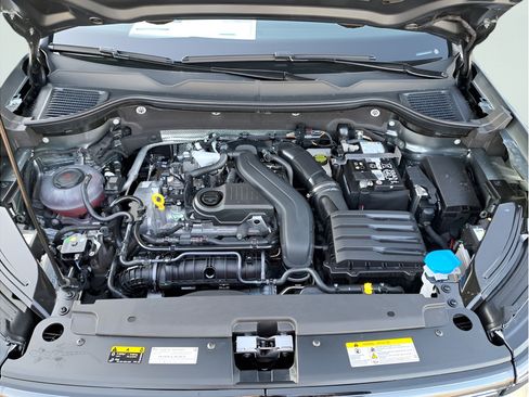 New 2025 Volkswagen Taos SEL AWD/4WD image 17