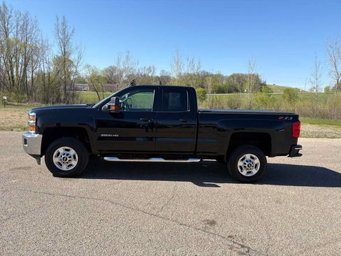 Used 2018 Chevrolet Silverado 2500 LT AWD/4WD image 6