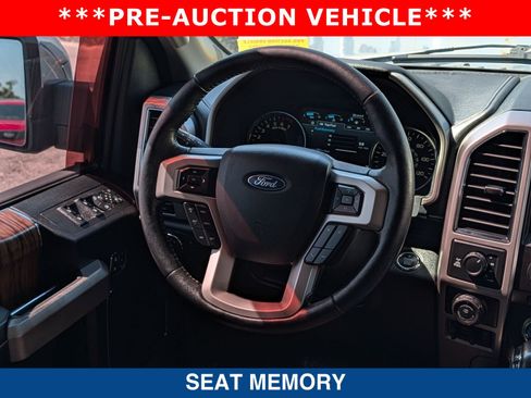 Used 2018 Ford F150 Lariat w/ Equipment Group 502A Luxury AWD/4WD image 21
