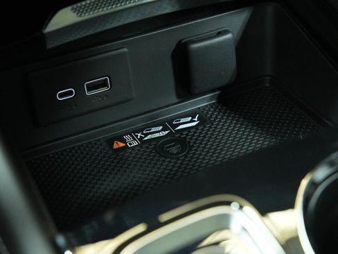 New 2025 Buick Envision Sport Touring image 42