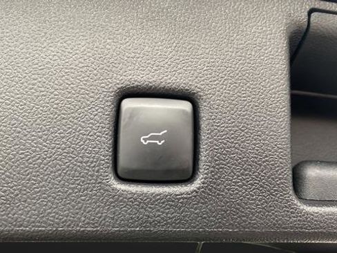 Used 2024 Ford Escape ST-Line w/ Tech Pack #1 AWD/4WD image 30