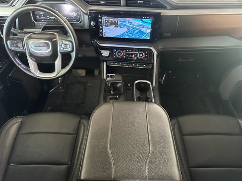 Used 2024 GMC Sierra 1500 Denali AWD/4WD image 14