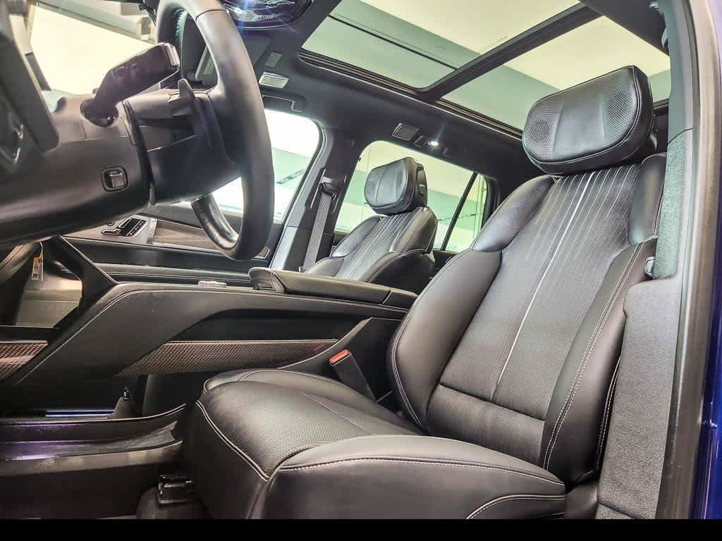Certified 2026 Cadillac Vistiq Premium Luxury w/ LPO, Floor Liner Package AWD/4WD image 9