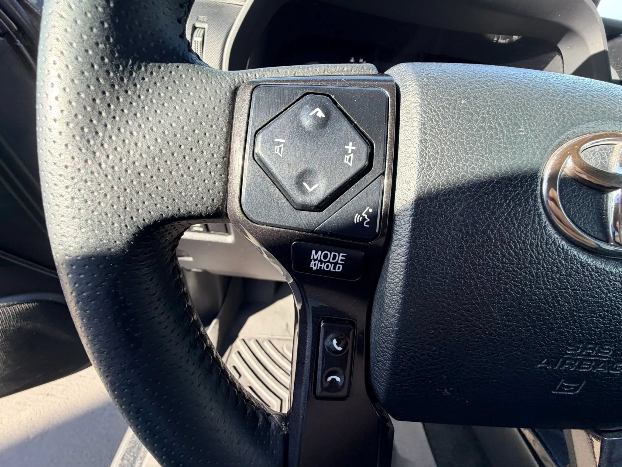 Used 2020 Toyota 4Runner TRD Off-Road Premium w/ Moonroof Package AWD/4WD image 14