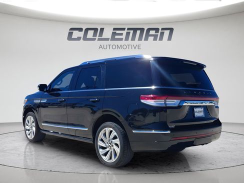 Used 2024 Lincoln Navigator Premiere AWD/4WD image 3