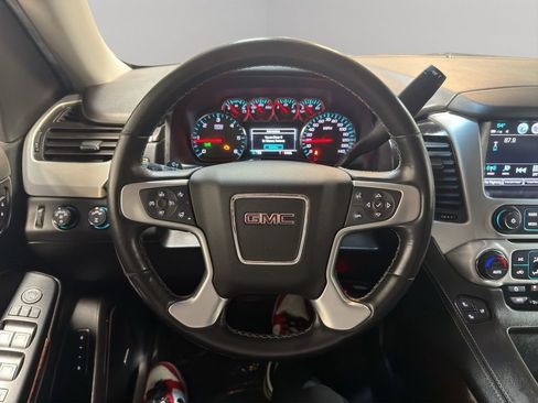 Used 2020 GMC Yukon XL SLT AWD/4WD image 14