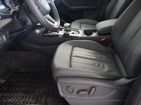 Used 2023 Audi Q5 2.0T Premium w/ Convenience Package AWD/4WD image 21