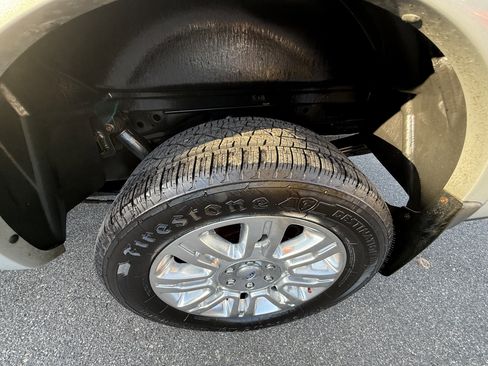 Used 2013 Ford F150 Platinum image 39