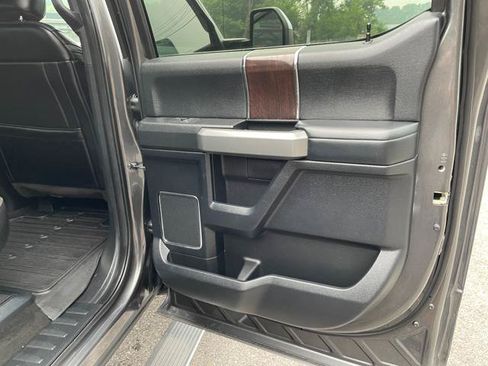 Used 2017 Ford F250 Platinum w/ Platinum Ultimate Package AWD/4WD image 25