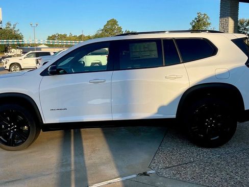 New 2026 GMC Acadia Elevation image 5