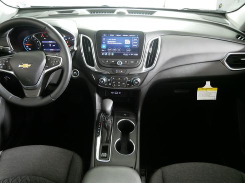 Used 2023 Chevrolet Equinox LT AWD/4WD image 10