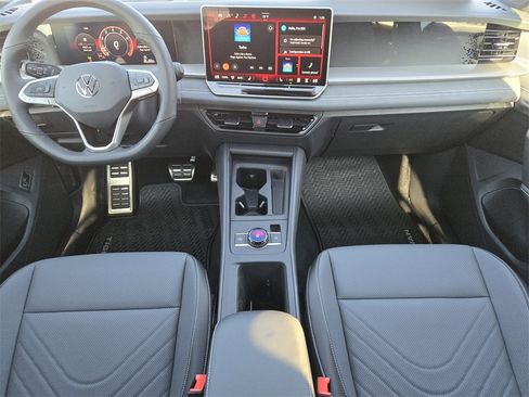 New 2026 Volkswagen Tiguan SE R-Line image 22