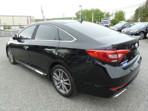 Used 2015 Hyundai Sonata Sport 2.0T w/ Option Group 07 FWD image 11