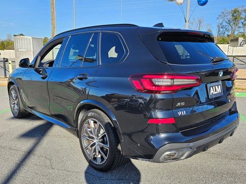 Used 2022 BMW X5 M50i image 10